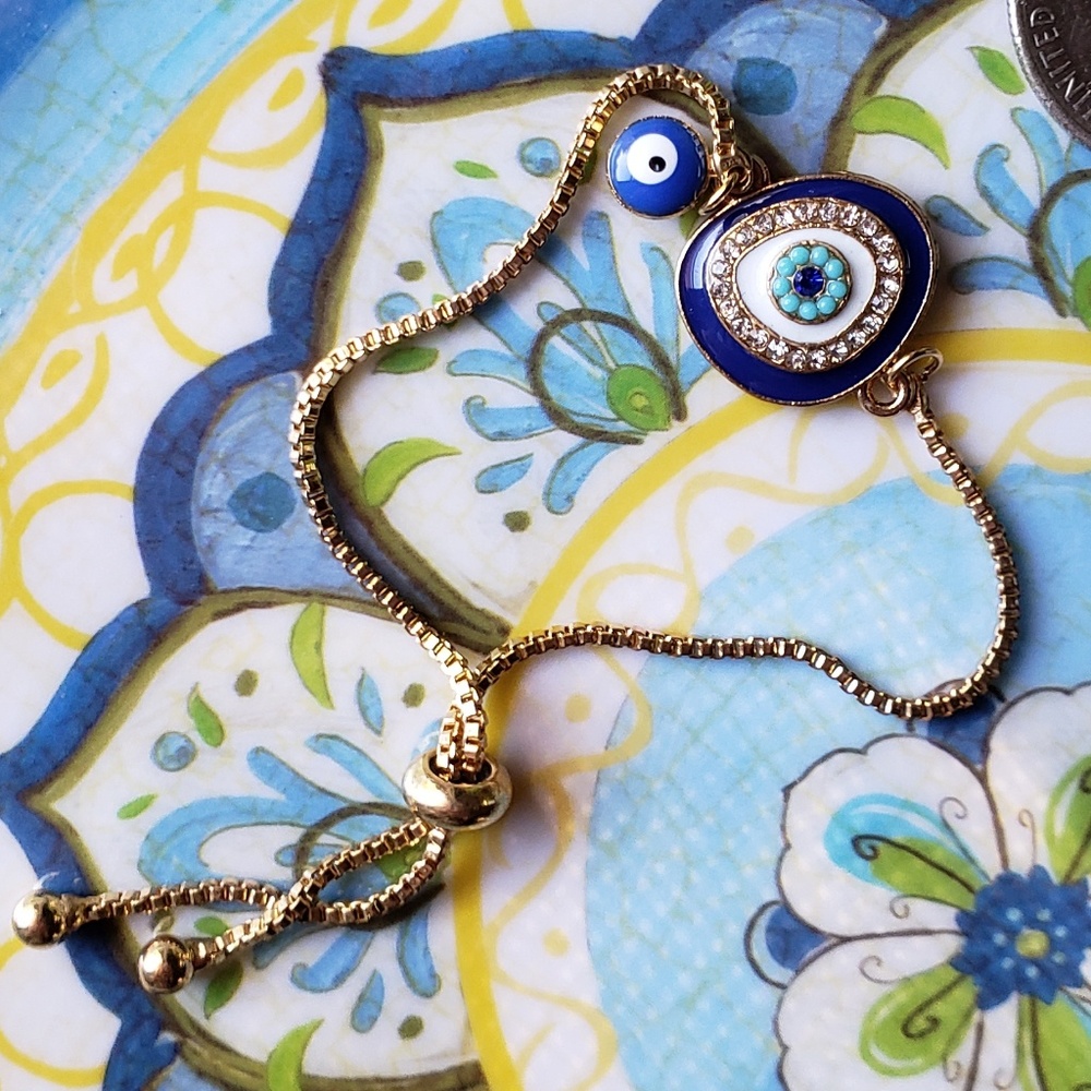 50% OFF 3+ | Lucky Round Evil Eye Slide Bracelet - Picture 1 of 5